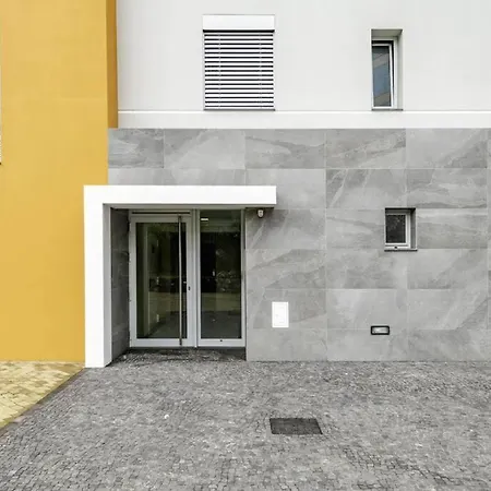Luxury Poolside View Apartamento Funchal (Madeira)