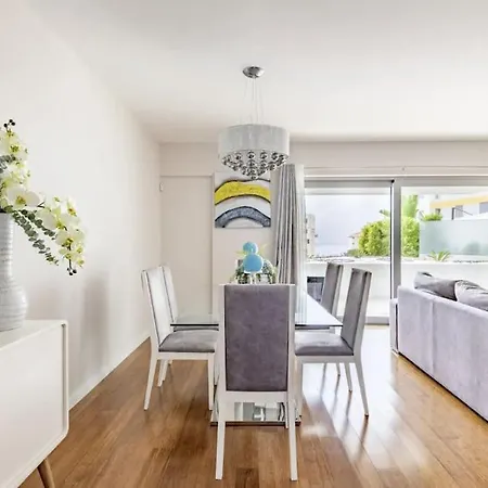 Luxury Poolside View Funchal (Madeira)